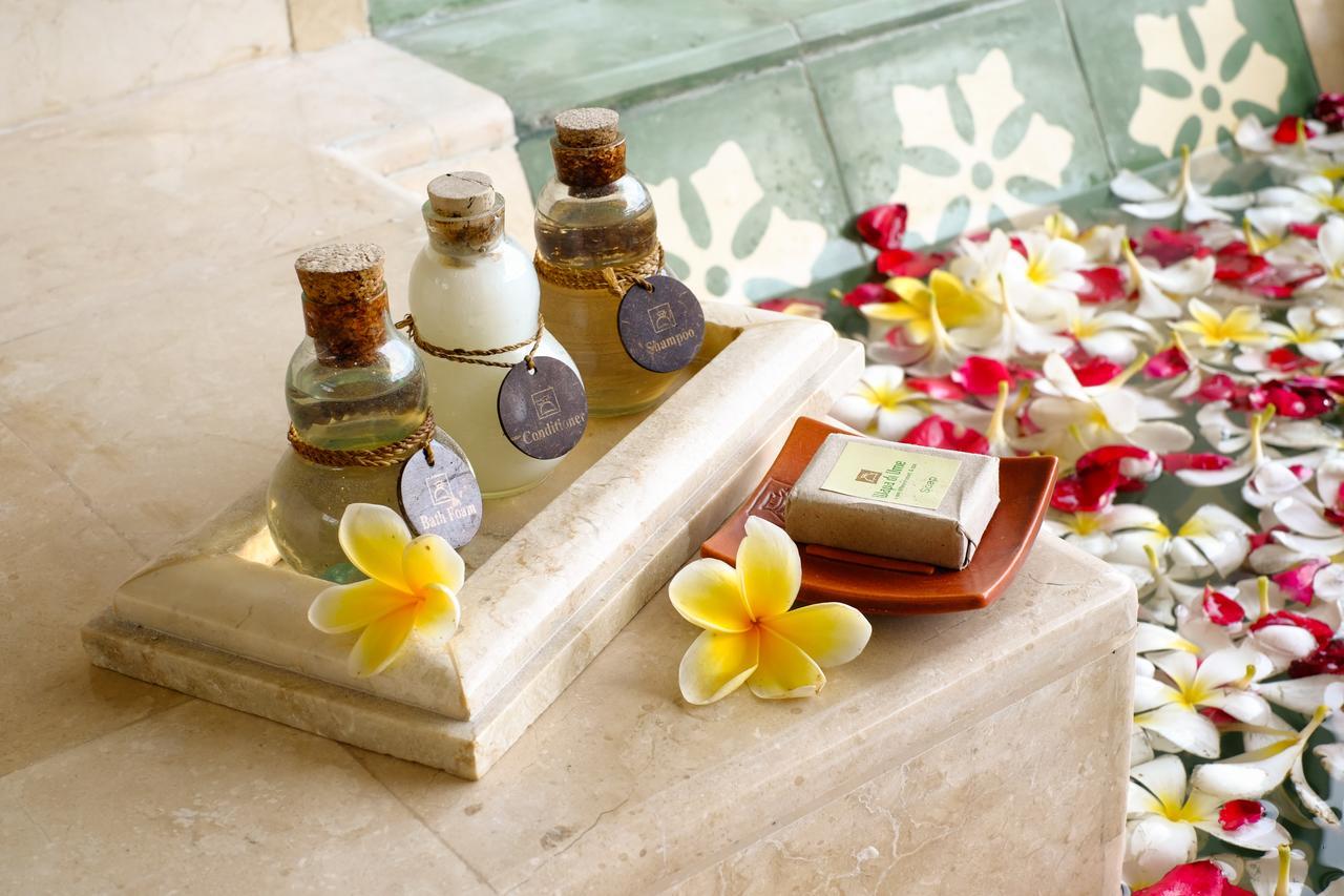 Wapa Di Ume Sidemen Hotel Sidemen  Exterior photo Spa amenities